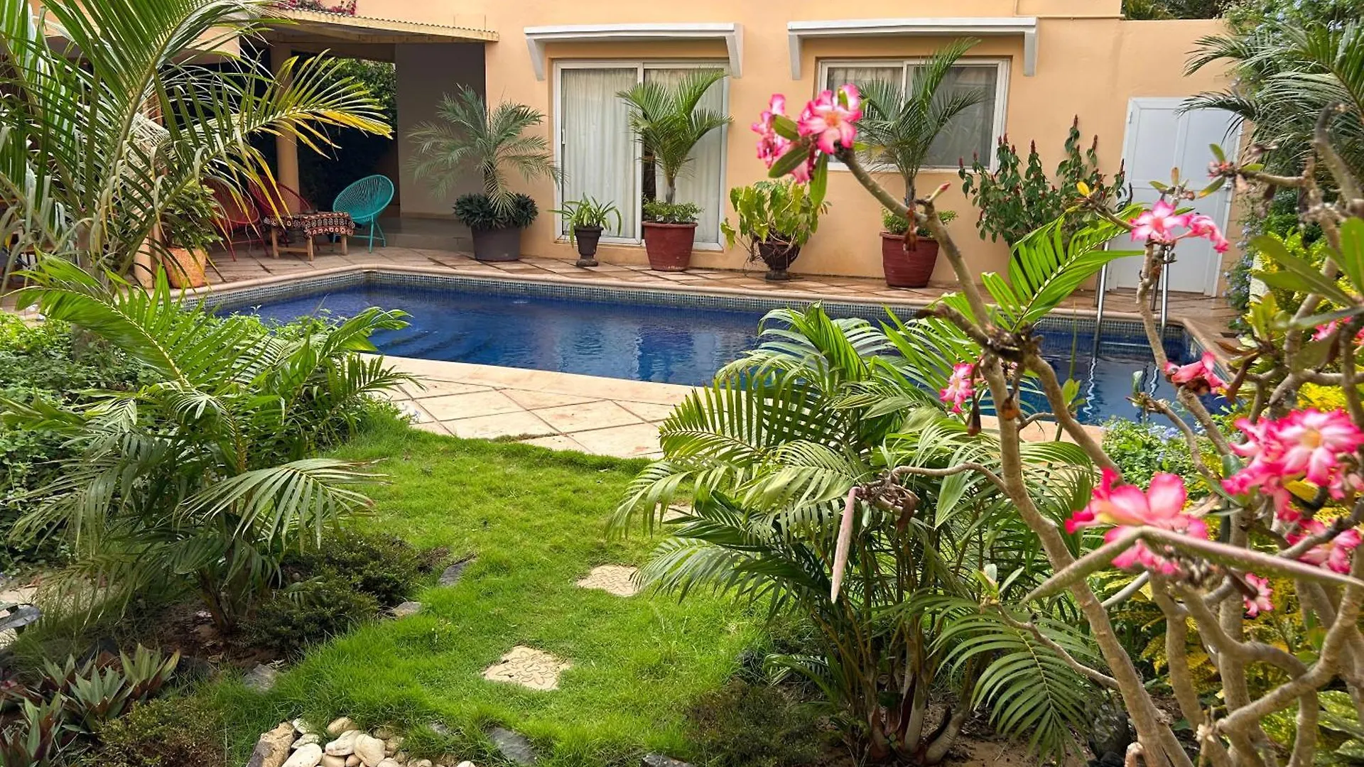 Two Bedroom Villa With Private Swimming Pool And Garden In Almadies Dakar